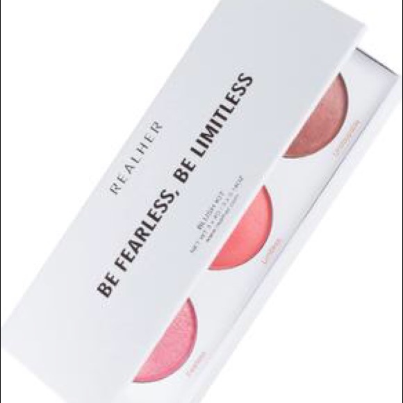 Blush Kit - Picture 2 of 3